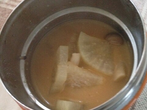 スープジャーで大根と揚げの味噌汁
